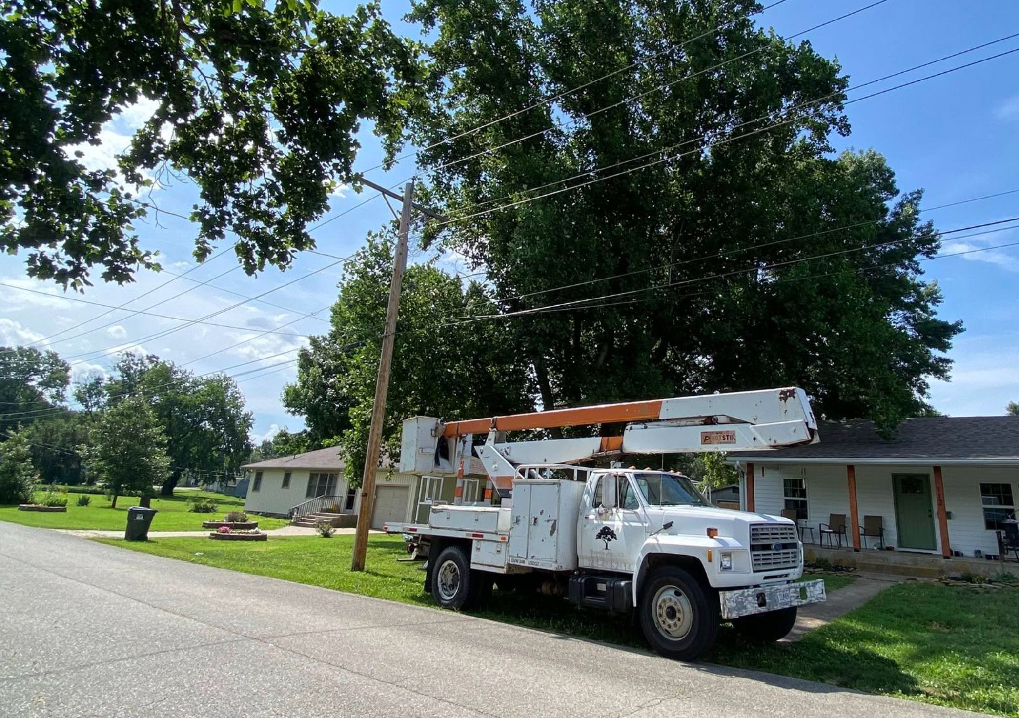 Professional bucket truck for tree service